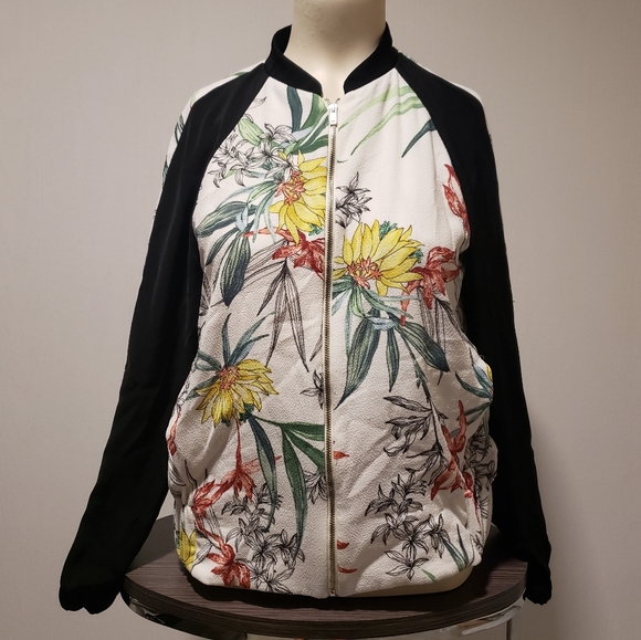 ★ 3 for $10 ★ Zara Basics jacket - Picture 2 of 4